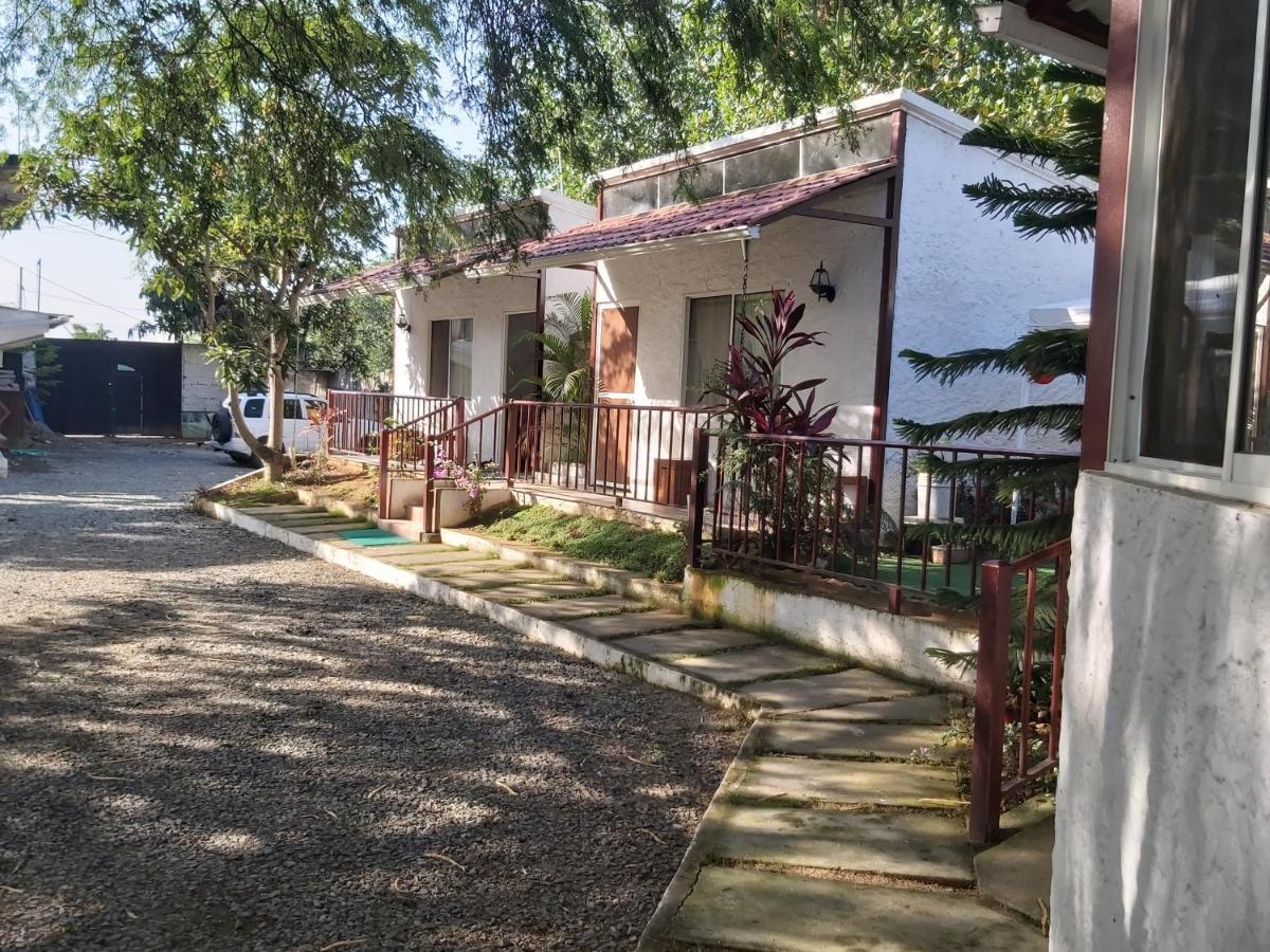 فندق Hostal Gualingo Santa Rosa  المظهر الخارجي الصورة